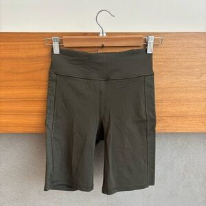 Lululemon High-Rise Running Biker Shorts 8" Inseam in Army Green, Size 4
